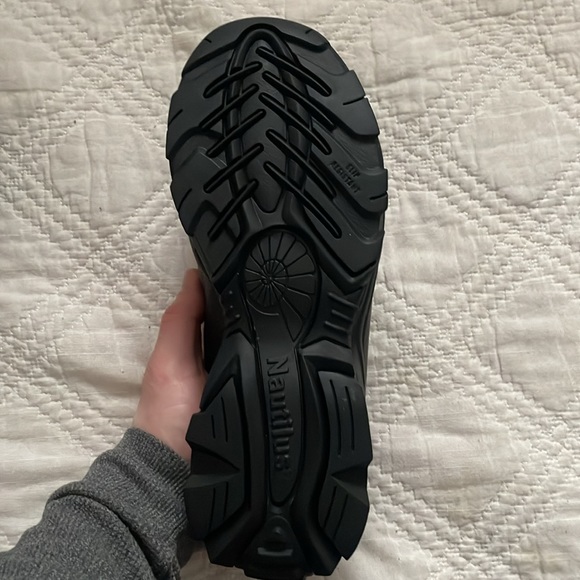 Nautilus Safety Footwear Slip-On ESD N1620 Men's Safety Toe Work Shoes - Picture 3 of 13